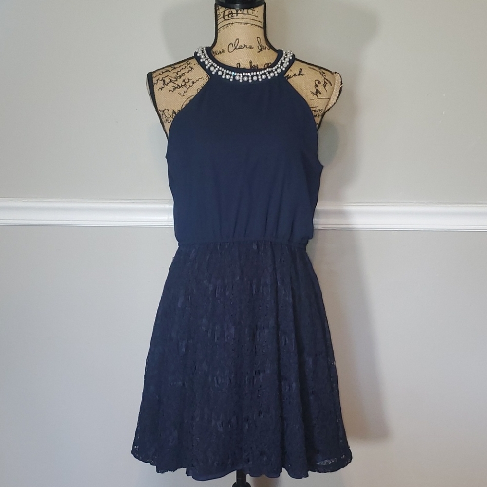 Blue Rain Pearl Accent Neckline Sleeveles Dress Size L